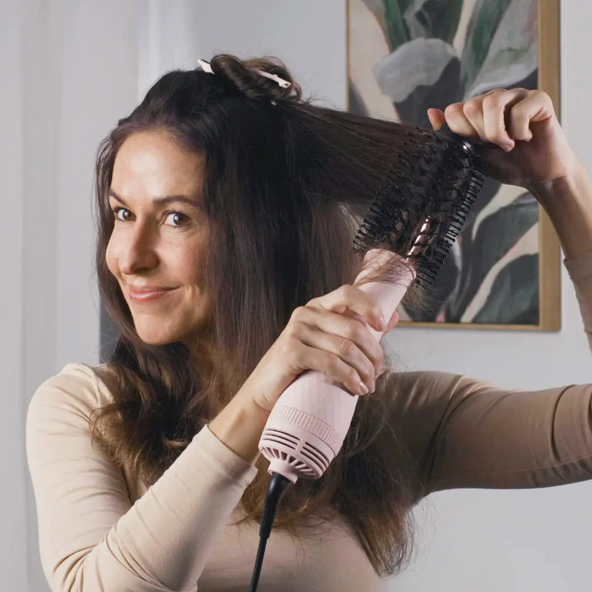 L’ANGE HAIR Le Volume 2-in-1 Titanium Blow Dryer Brush